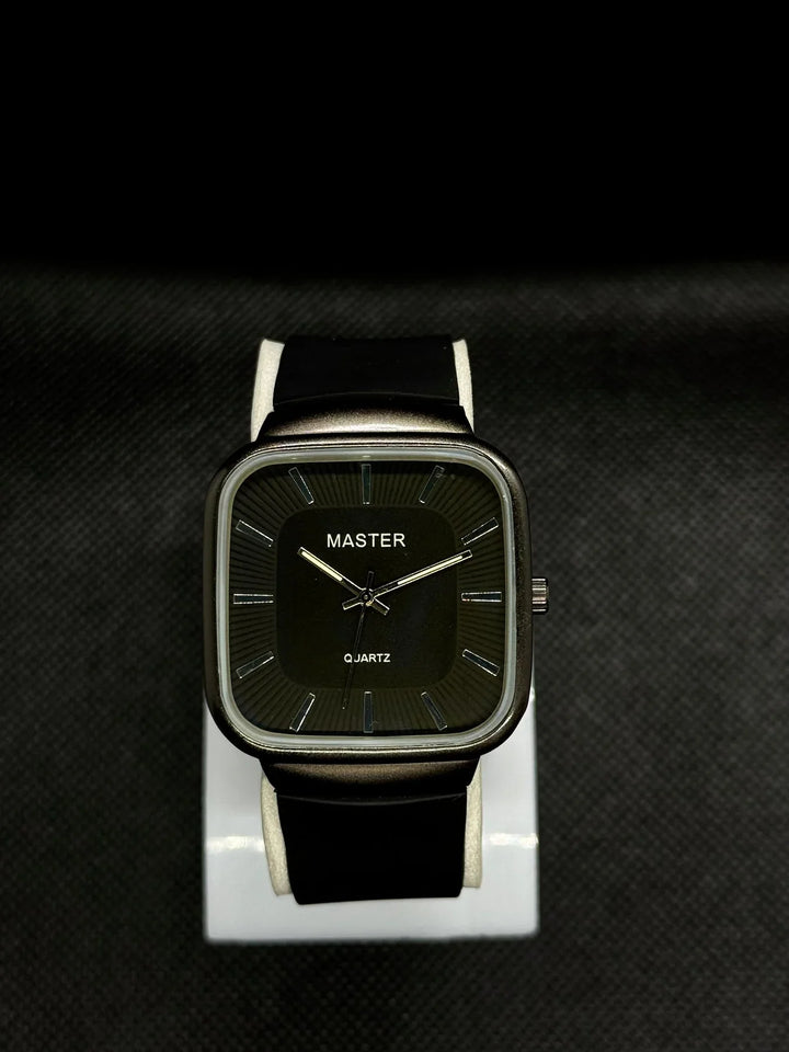 Master Quartz Watch For Men's  Water resistant & Steel Back